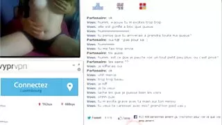 Kails puisis kāri mīlējas sieviete ar tetovējumu