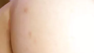 Meitene viegli ļauj trīs fallus uzreiz