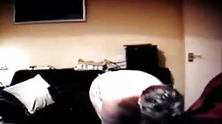 Tūlīt viņš gāja visu un deva jaunu hahal ass