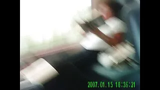 Fucked piedauzīgo meiteni diviem caurumiem uzreiz