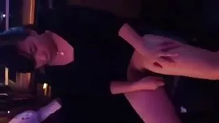 Slampa mīl glāstīt viņas uzbudina vīrs