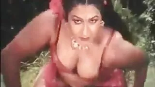 Pēc seksa, vīrs izpaužas uz leju Sieva ' s big tits