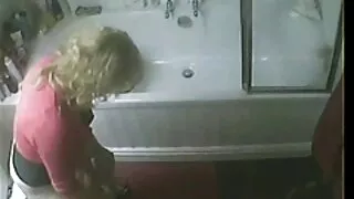 Divas sarkanmataino beibes ar milzīgu ēzeļu fucked automašīnas
