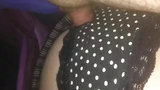 Puisis māca studējošs skolniece fuck ass uz galda