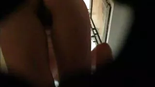 Skinn ragazza meitene izjādes drauga dzimumlocekļa, un beidz par to