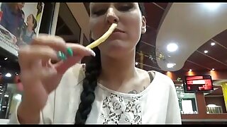 Zoe Lelle