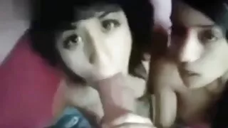 Klasisks porno brunete un viņas mīļākais