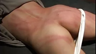 Medus izvēlas liels melns Ambal Falls