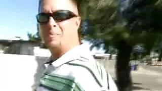 Bojāts Brunete padevās pikaps par naudu