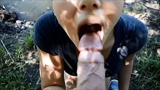 Slapjš MILF maigi squirted saskaņā jaunais puisis